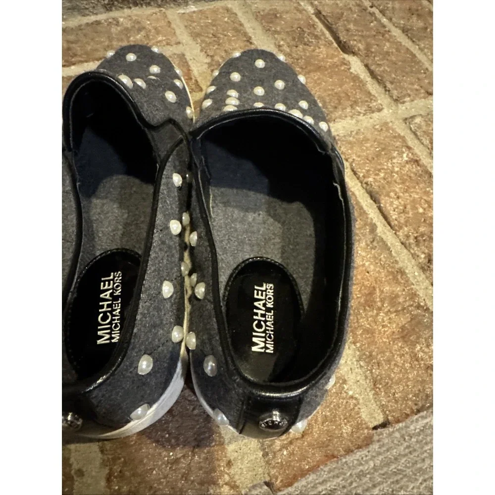 Michael‎ Kors Keaton Embellished Slip On Shoes Size 7.5M Gray With Pearls #131